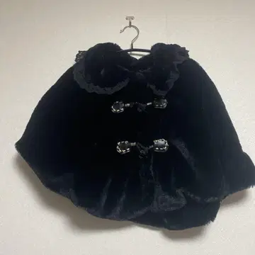 axes femme 퍼 케이프 블랙