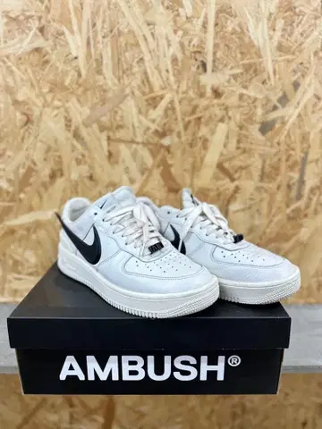 주말 한정판 가격 인하 중 AMBUSH Air Force 1 화이트 블랙
