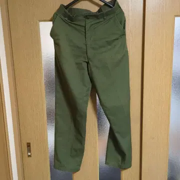 올리브 그린 슬림핏 워크 팬츠