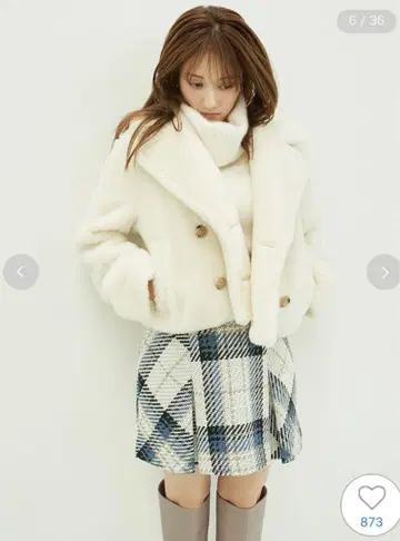 SNIDEL 아이보리 보아 숏 자켓 코트