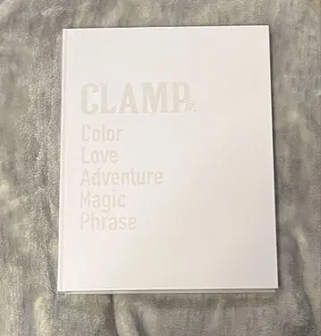 [ 미개봉 새상품 ] CLAMP전 공식 도록