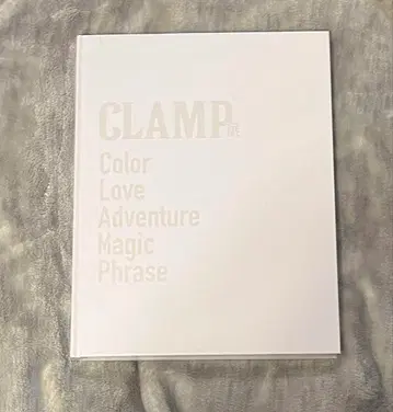 [ 미개봉 새상품 ] CLAMP전 공식 도록