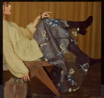 새상품급 JUSGLITTY 오팔 플라워 스커트 1
