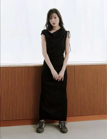 SNIDEL 드레이프 컷 원피스