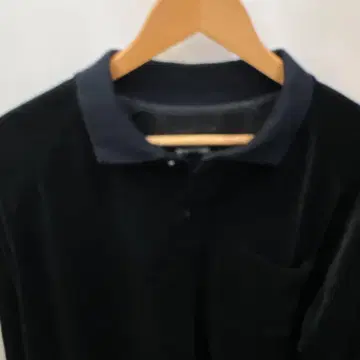 블랙 피케 셔츠 다크 블루 옷깃