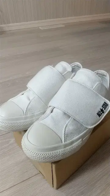 23.5cm 컨버스 올스타 와이드 벨크로 와이드 벨트 화이트