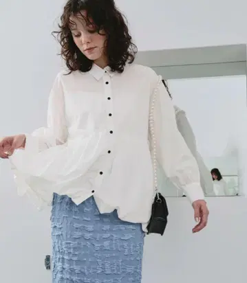 미사용 새상품 titivate 옷깃 달린 헴 벌룬 셔츠