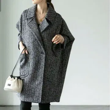 COGTHEBIGSMOKE ELIZABETH PENTAGON COAT