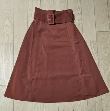 데뷔 피오레 브라운 벨트 포함 롱 스커트