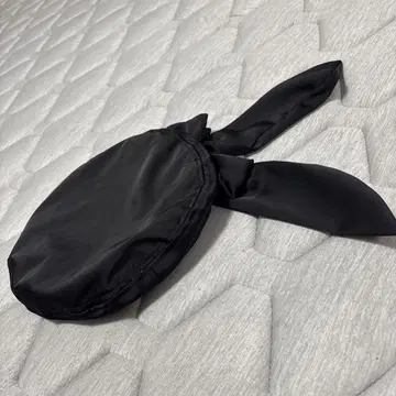 리본 포함 블랙 베레모