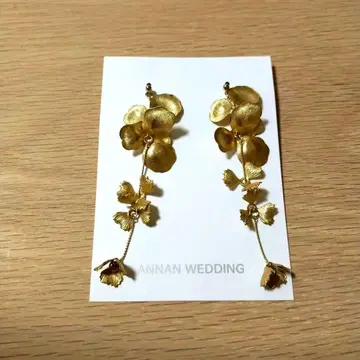 ANNAN WEDDING 꽃 모티브 골드 귀걸이