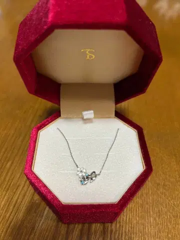 사만사 티아라 목걸이