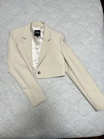 ZARA 베이지 크롭 테일러드 자켓
