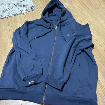 키쿠치 후마 오후 해수욕장 후드티 M 사이즈