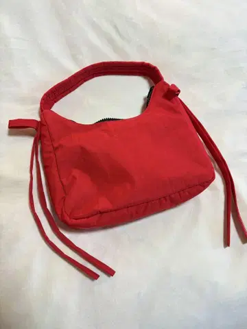 SANDY LIANG x BAGGU 빨간색 핸드백