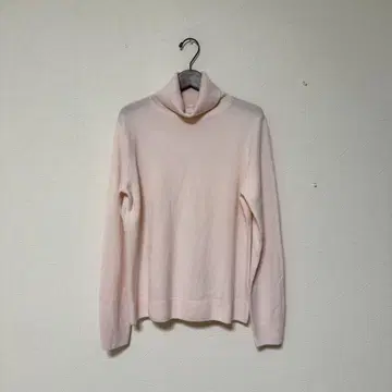 유니클로 캐시미어 100% 스웨터 터틀넥 L