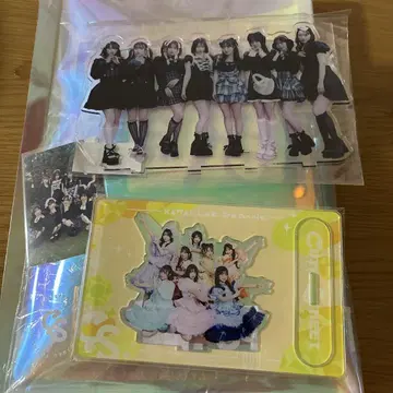 큐스토 아크릴 스탠드