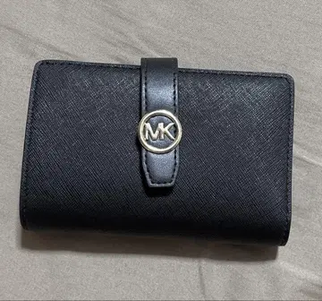 [ 새상품 ] MICHEAL KORS 이단 접이식 지갑
