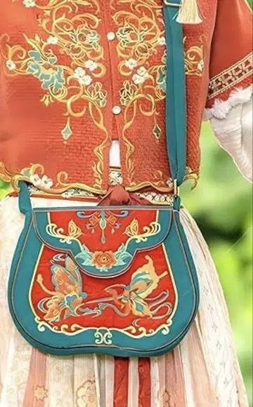 전통 자수 숄더백