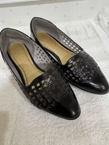 메쉬 디자인 블랙 로퍼, 사이즈: 21.5 cm, 즉시 구매 가능
