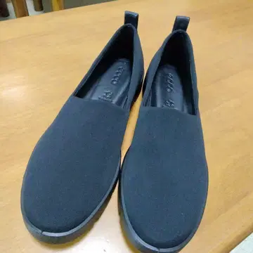 ECCO 블랙 슬립온