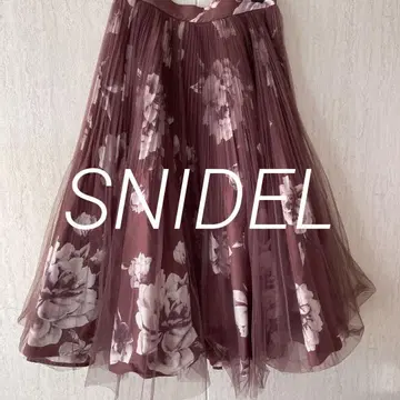 SNIDEL 플라워 프린트 튤 개더 플레어 스커트 와인 레드