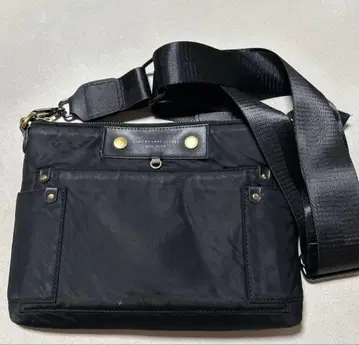 Marc by Marc Jacobs 블랙 숄더백