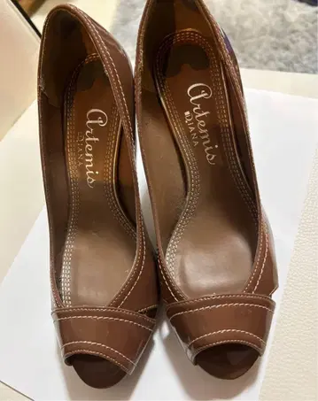DIANA 다이애나 펌프스 23cm 브라운 베이지