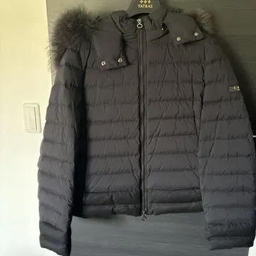 TATRAS 블랙 다운 자켓 퍼 포함