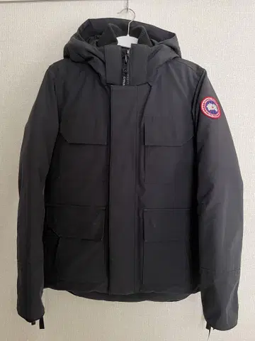 CANADA GOOSE 네이비 다운 자켓