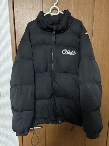 Gap 블랙 다운 자켓