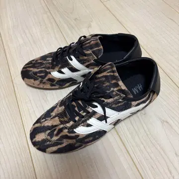 레오파드 무늬 캐주얼 스니커즈