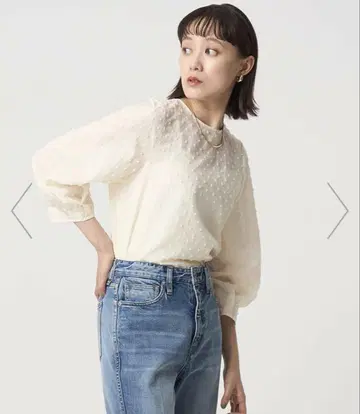 도트 자카드 블라우스