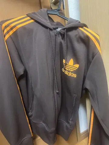 adidas 브라운 후드 부착 저지^_^