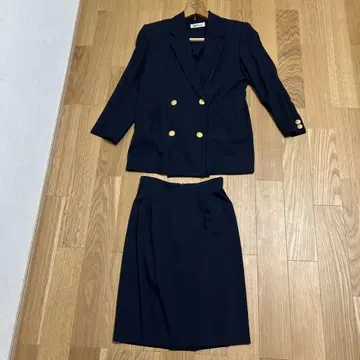 루이 샨탄 네이비 정장 세트 골드 버튼 size38
