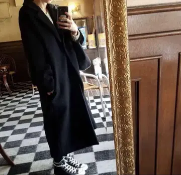LILI MEEK 롱 코트