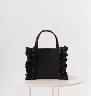 treaturself originalfrillleathertotebags