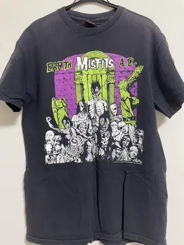 Earth Misfits A.D. 티셔츠