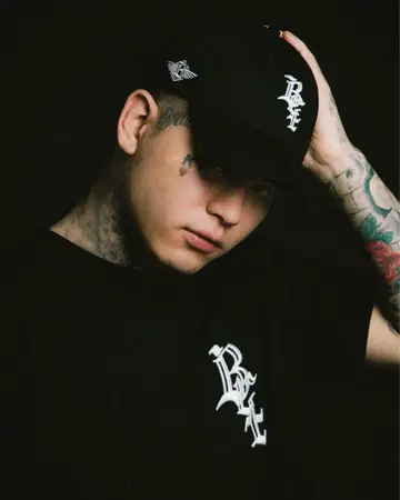 BREATH NEW ERA 콜라보 T셔츠