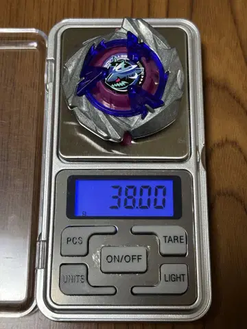 베이블레이드 X 샤크 스케일 4-50UF 중량 38.00g 블레이드만