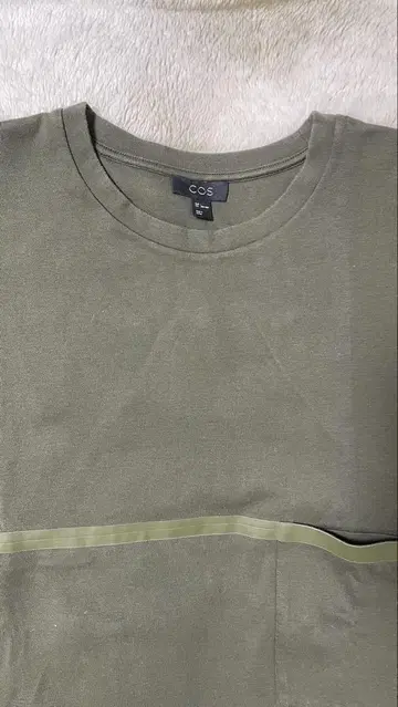 COS 올리브 그린 긴팔 티셔츠 XL