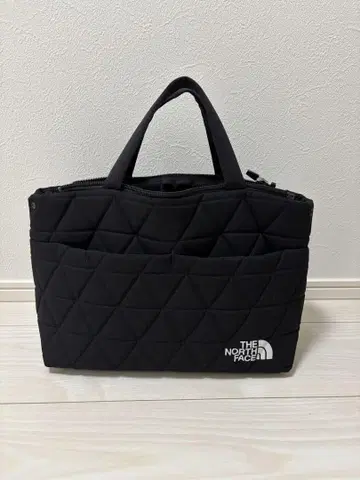 THE NORTH FACE 퀼팅 핸드백 블랙