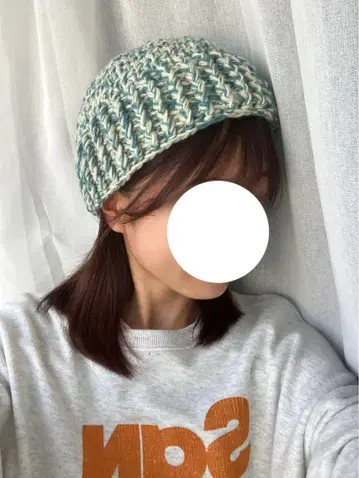 손뜨개질 비니 ( 민트 x 크림 )