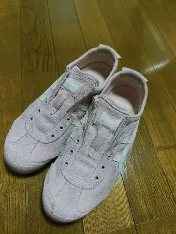 오니츠카타이거 핑크 스웨이드 스니커즈