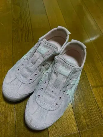 오니츠카타이거 핑크 스웨이드 스니커즈