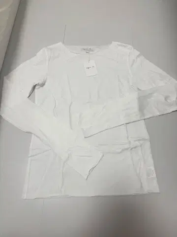 [ 새상품*미사용 ] 에네스베 긴팔 상의 화이트