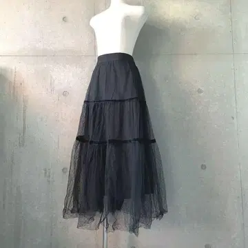 택 포함 새상품 라인 벨로아 튤 도트 스커트 블랙 S