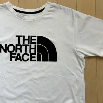 [ 새상품급 ] THE NORTH FACE 로고 T셔츠 화이트