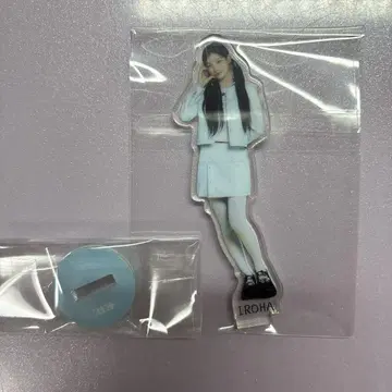 ILLIT glitter day 서울콘 이로하 아크릴 스탠드