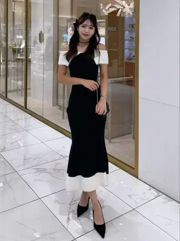 Darich 바이컬러 오프숄더 롱 원피스
